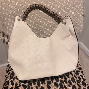White/Beige Shoulder Bag